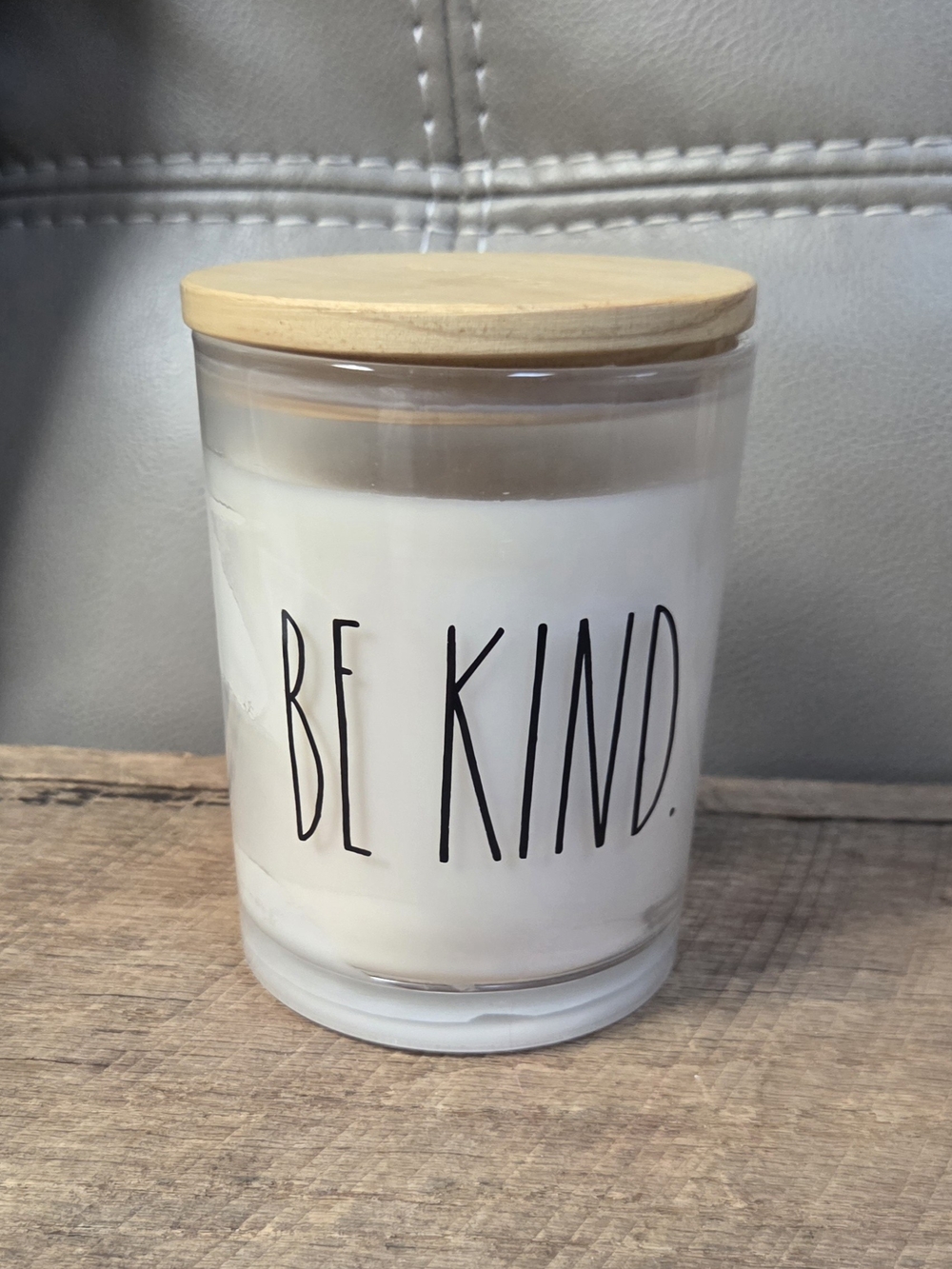 Rae Dunn Artisan Collection "BE KIND" 16 oz Glass Scented Candle w/ Wood Lid 1Q